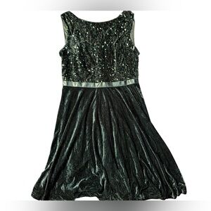 Women’s velvet dress